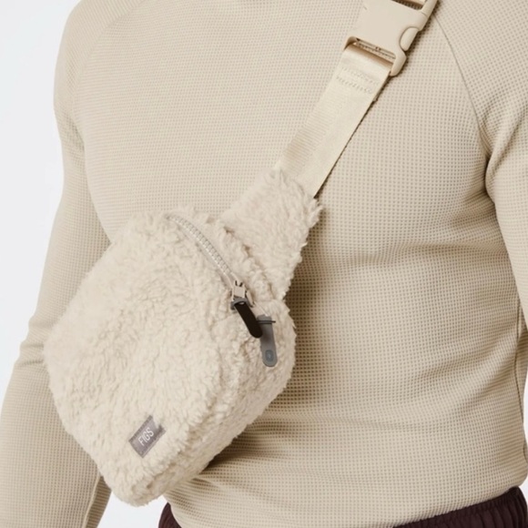 NWT - FIGS Belt Bag / Crossbody Bag - Picture 8 of 10